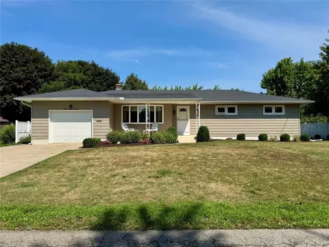 3270 W 11 St, Erie, PA 16505
