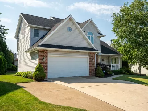 3613 Dominic Dr, Erie, PA 16505