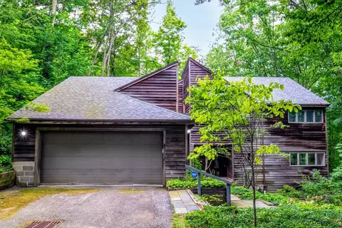 4710 Hilltop Rd, Erie, PA 16509