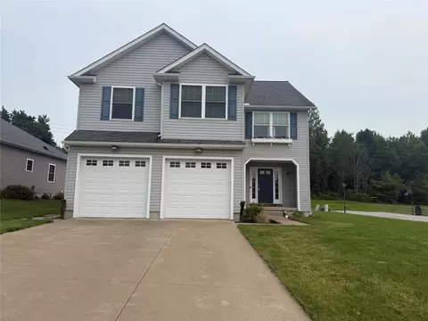 681 Heritage Dr, Erie, PA 16509