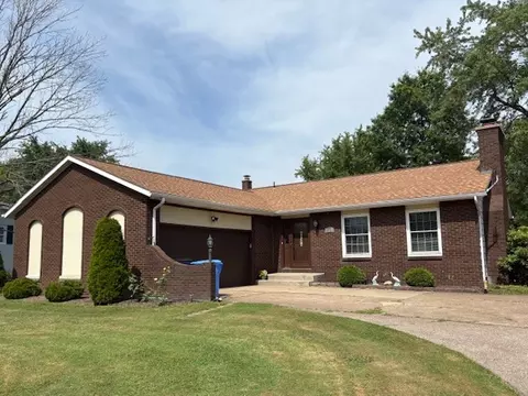 8781 Ennis Dr, Erie, PA 16509