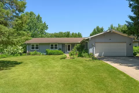 322 Greenhurst Dr, Erie, PA 16509