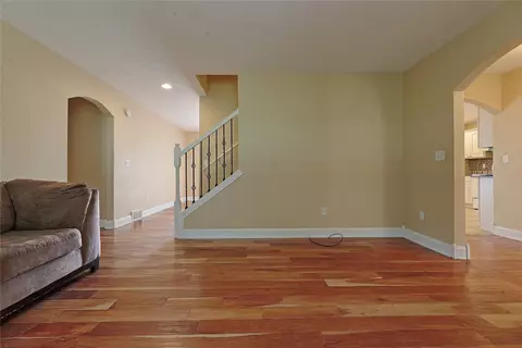 Living - 2933 Hershey Rd, Erie, PA 16509 photo 3 of 3