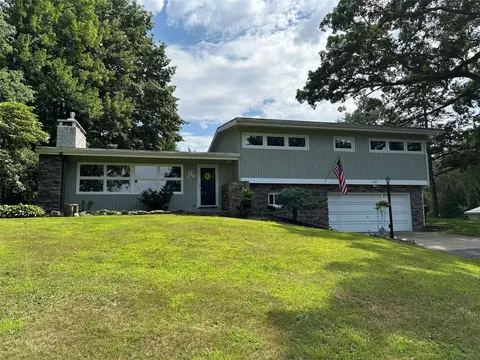 10585 Us Hwy 6 Hwy, Conneaut Lake, PA 16316