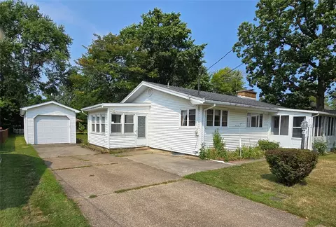 3002 Bement St, Erie, PA 16506