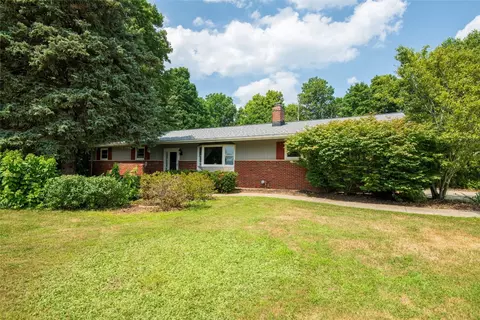 9098 W Lake Rd, Lake City, PA 16423