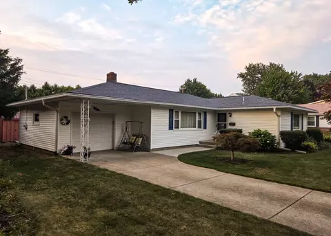 2536 N Tracy Dr, Erie, PA 16505