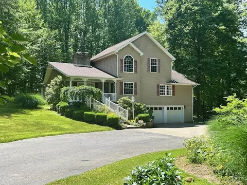 15695 Park Ave, Meadville, PA 16335