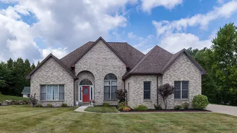 5832 Courtland Dr, Erie, PA 16509