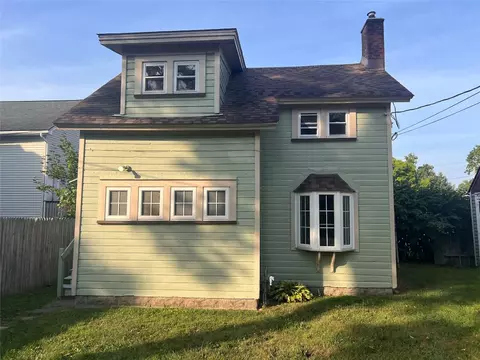 10 Parkway St, Cambridge Springs, PA 16403