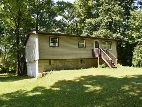 17665 Rogers Ferry Rd, Meadville, PA 16335