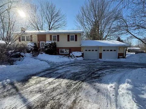 1301 Erie St, Saegertown, PA 16433