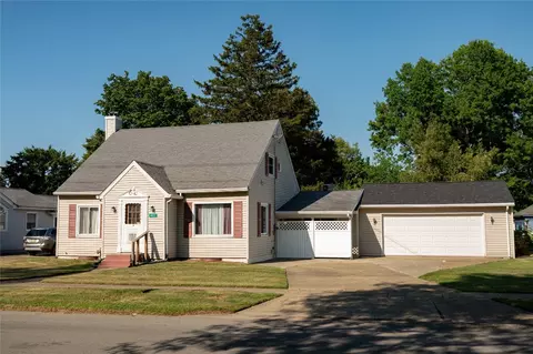 421 Mechanic St, Girard, PA 16417