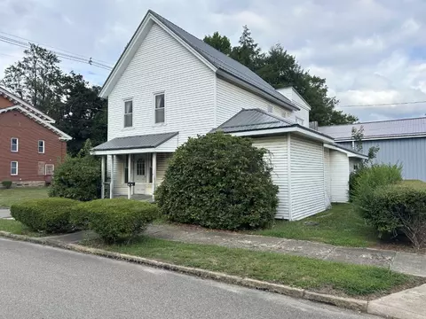 110 N Perry St, Titusville, PA 16354