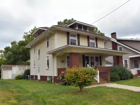 13 Bessemer St, Greenville, PA 16125