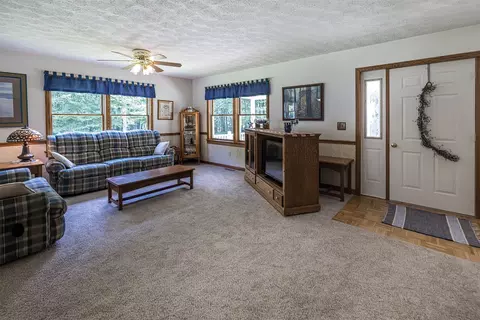 Living - 13246 Lovell Rd, Corry, PA 16407 photo 3 of 5