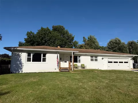 3415 Patio Dr, Erie, PA 16506
