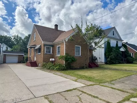 823 E 30 St, Erie, PA 16504