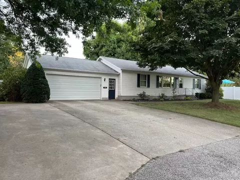 1049 Sherman Dr, Lake City, PA 16423