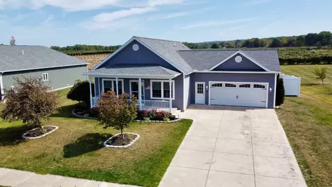 126 Pine Tree Ln, North East, PA 16428