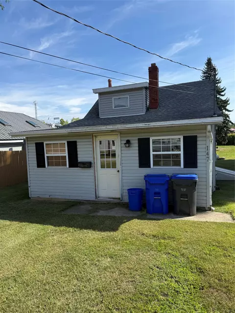 147 Kelso Dr E, Erie, PA 16505