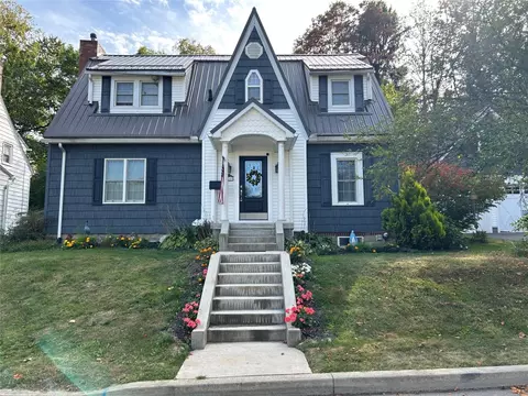 826 Irvin Ave, Meadville, PA 16335