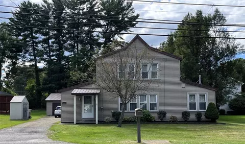 708 Williamson Rd, Meadville, PA 16335