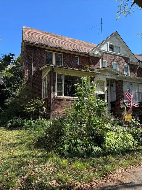 811 Napier Ave, Erie, PA 16511