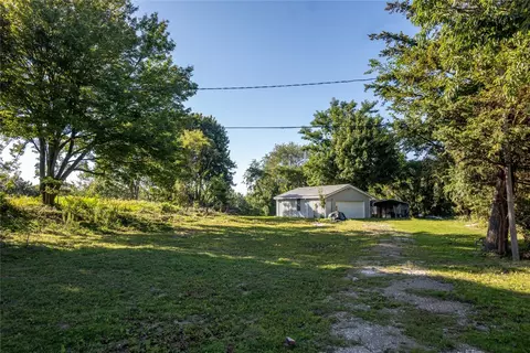 6348 W Lake Rd, Erie, PA 16505