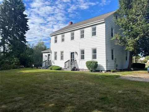 837 W 52nd St, Erie, PA 16509