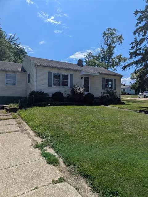 2227 E 38th St, Erie, PA 16510