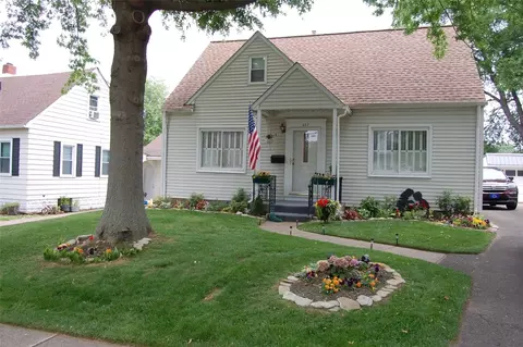 627 Ardmore Ave, Millcreek, PA 16505