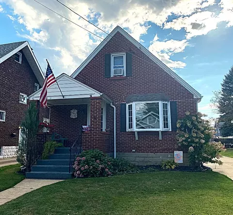 2312 Union Ave, Erie, PA 16510