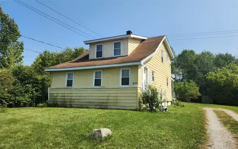 8579 Grubb Rd, Mckean, PA 16426