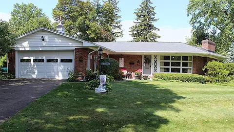460 W Gore Rd, Erie, PA 16509