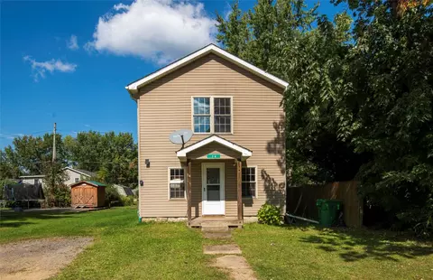 34 Lincoln Ave, Waterford, PA 16441
