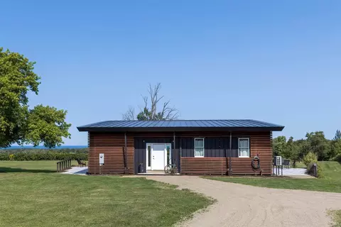 9770 Sidehill Rd, North East, PA 16428