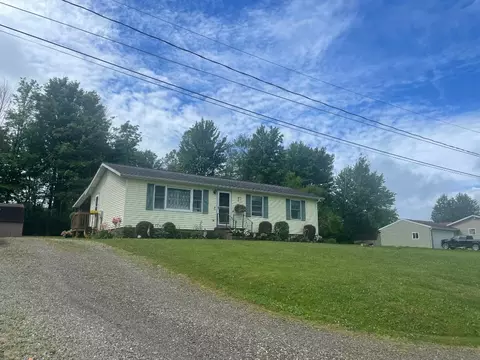 350 6th St, Corry, PA 16407