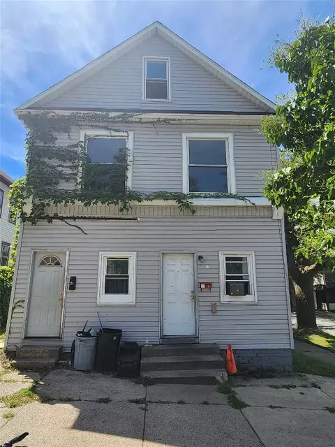 302 Wallace St, Erie, PA 16507