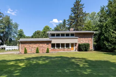 6766 Walnut Creek Dr, Fairview, PA 16415
