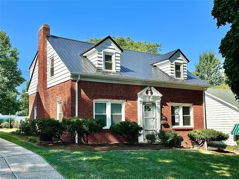 714 Colorado Dr, Erie, PA 16505