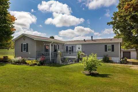 8552 Ox Bow Rd, North East, PA 16428