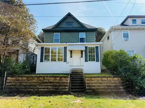 209 W 20th St, Erie, PA 16502