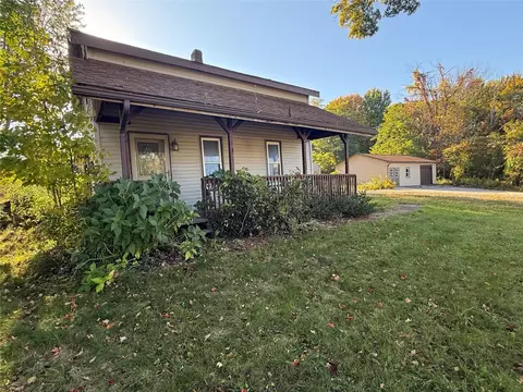 9790 Peach St, Waterford, PA 16441