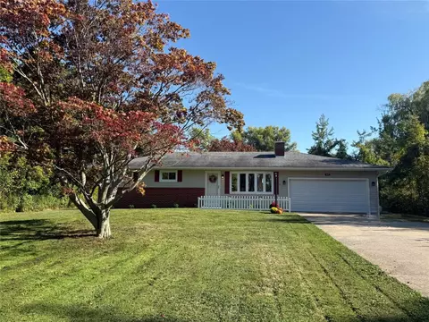 7471 N Shore Dr, Erie, PA 16511