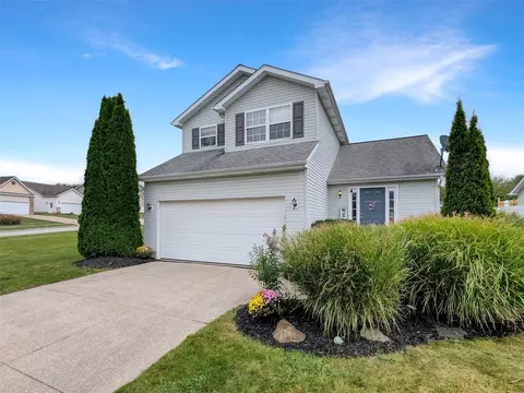 8675 Oriole Dr, Erie, PA 16509