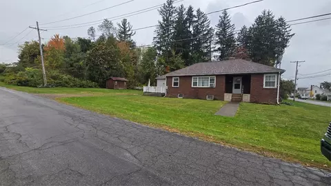 400 Thomas St, Cambridge Springs, PA 16403