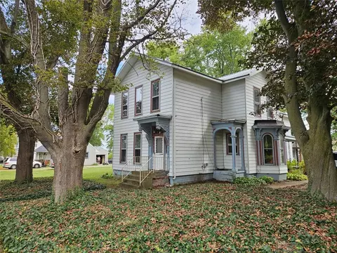 2165 Freeport Rd, North East, PA 16428