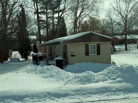 2855 E 30th St, Erie, PA 16510