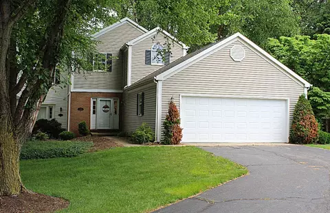 1351 Top Rd, Erie, PA 16505